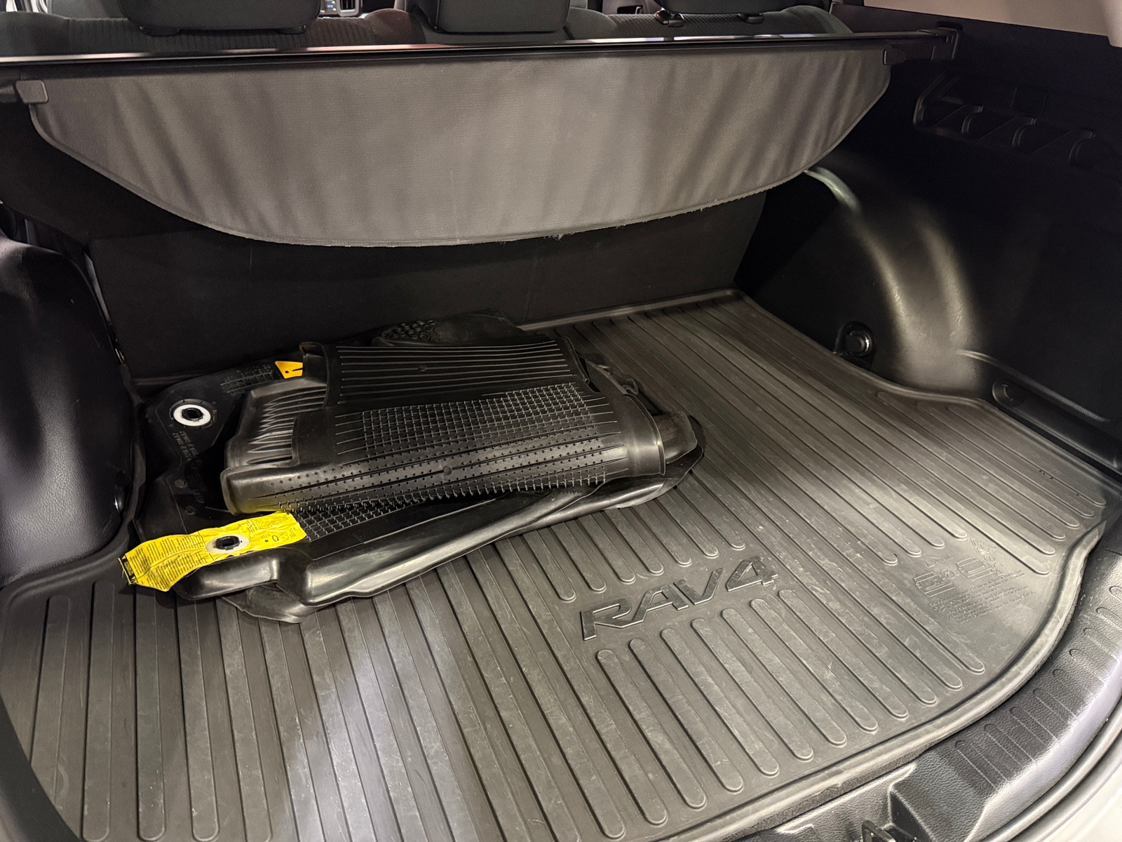 Thumbnail: 2018 Toyota RAV4 - 7