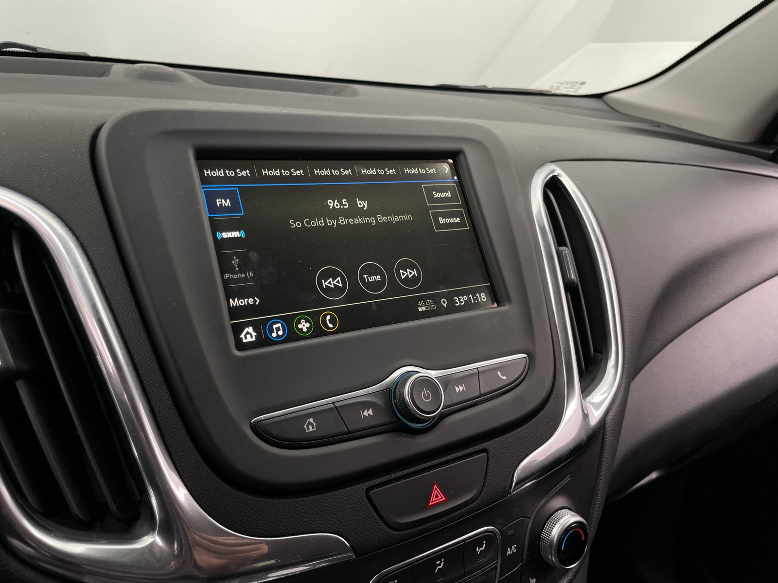 Thumbnail: 2019 Chevrolet Equinox - 4