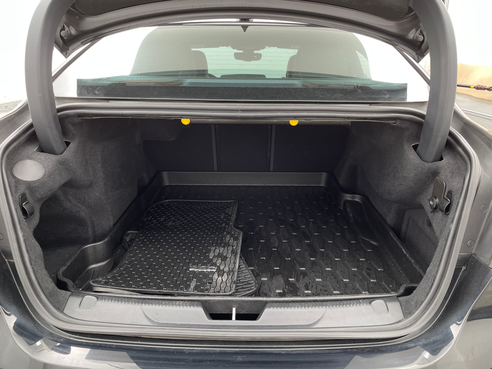 Thumbnail: 2019 Jaguar XE - 6