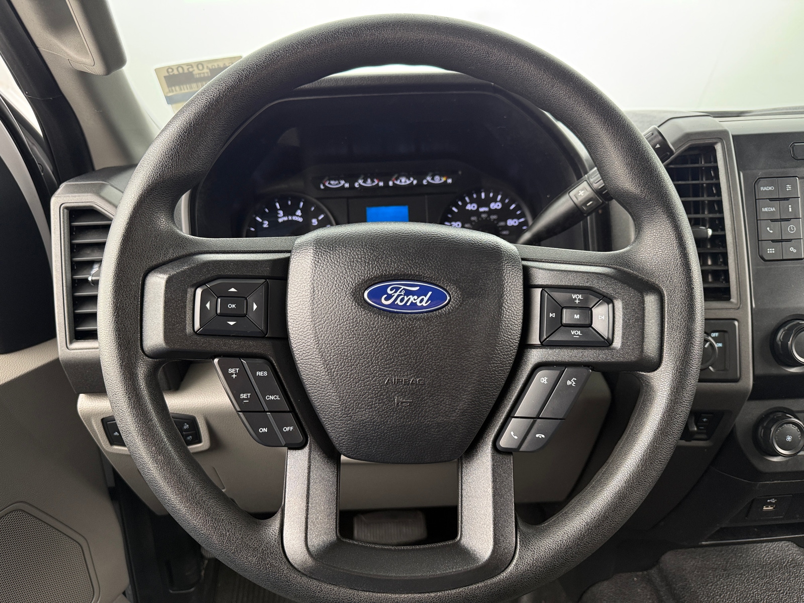 Thumbnail: 2020 Ford Econoline - 5