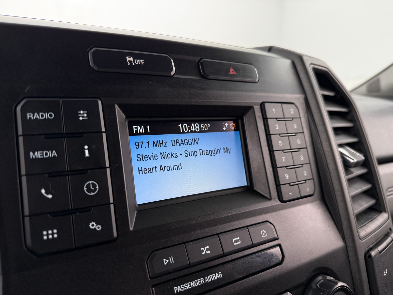 Thumbnail: 2020 Ford Econoline - 4