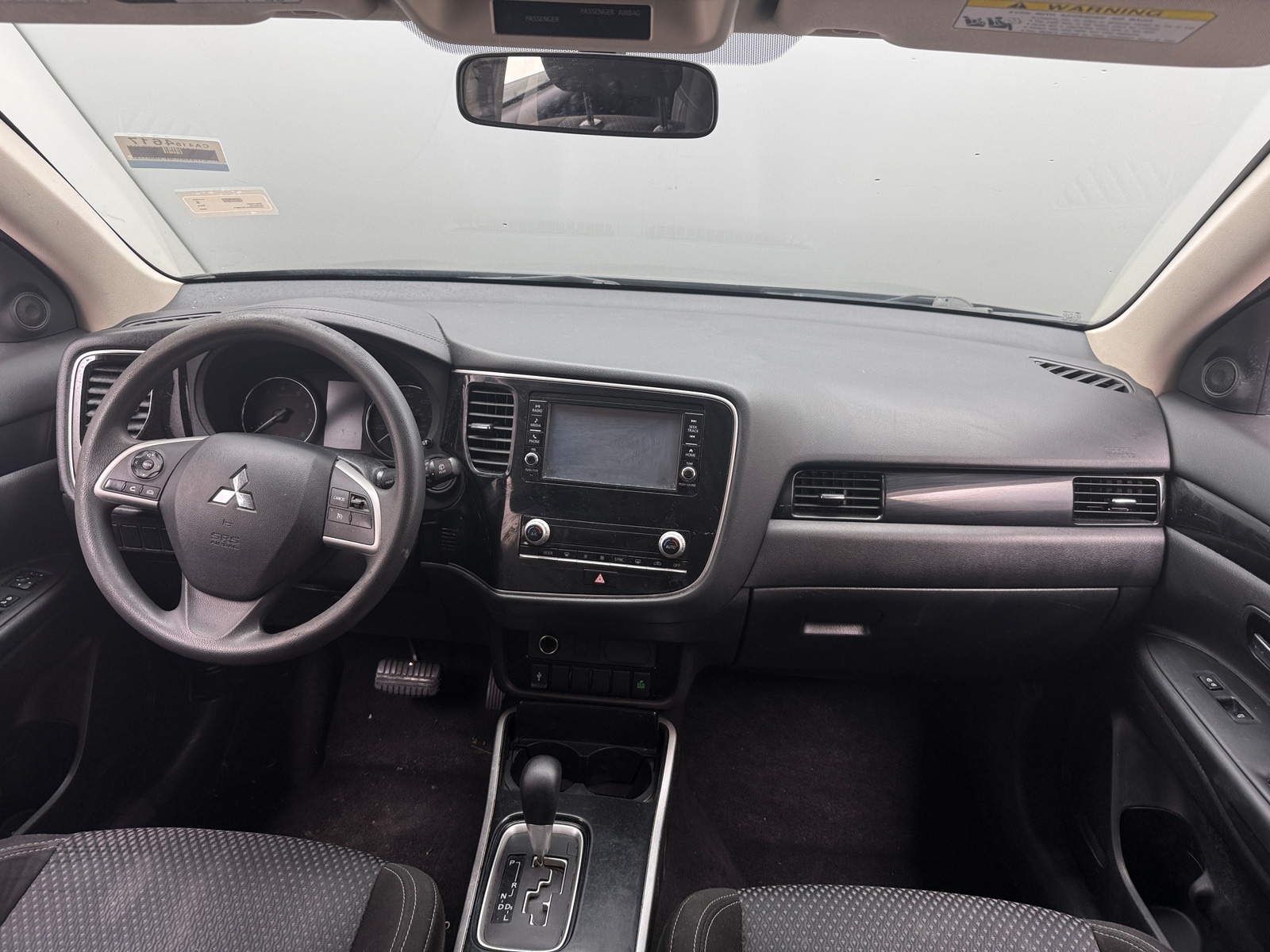 Thumbnail: 2020 Mitsubishi Outlander - 3