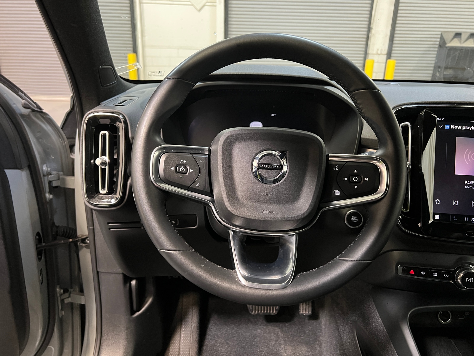 Thumbnail: 2024 Volvo XC40 - 5