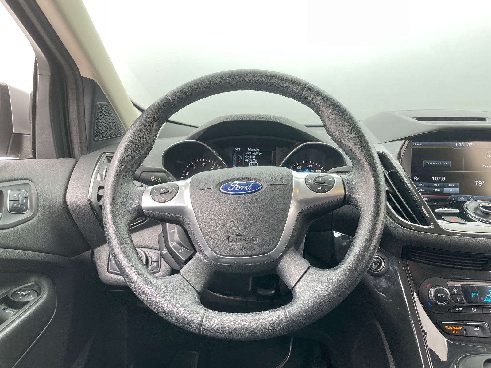 Thumbnail: 2015 Ford Escape - 4