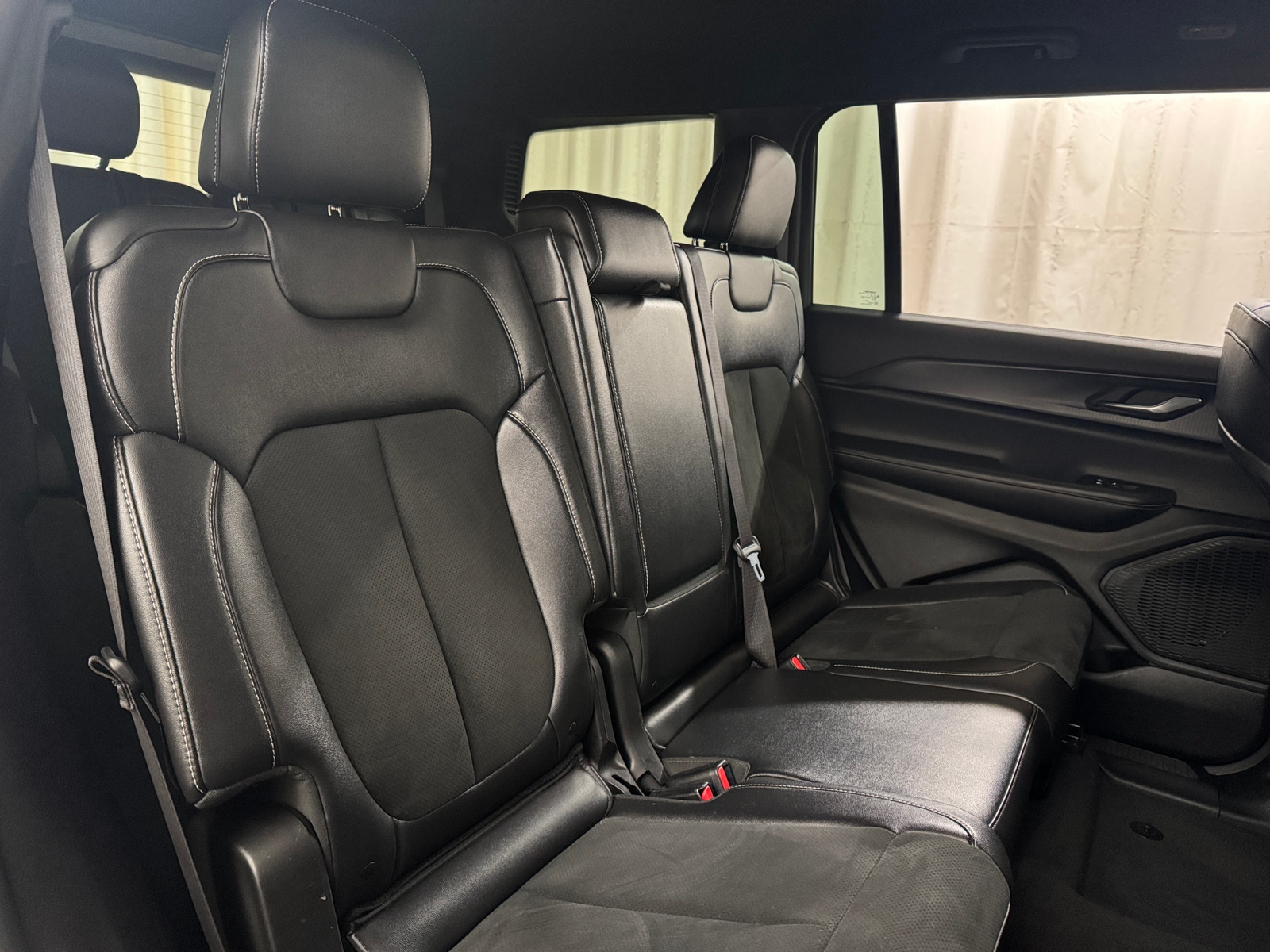 Thumbnail: 2024 Jeep Grand Cherokee L - 5