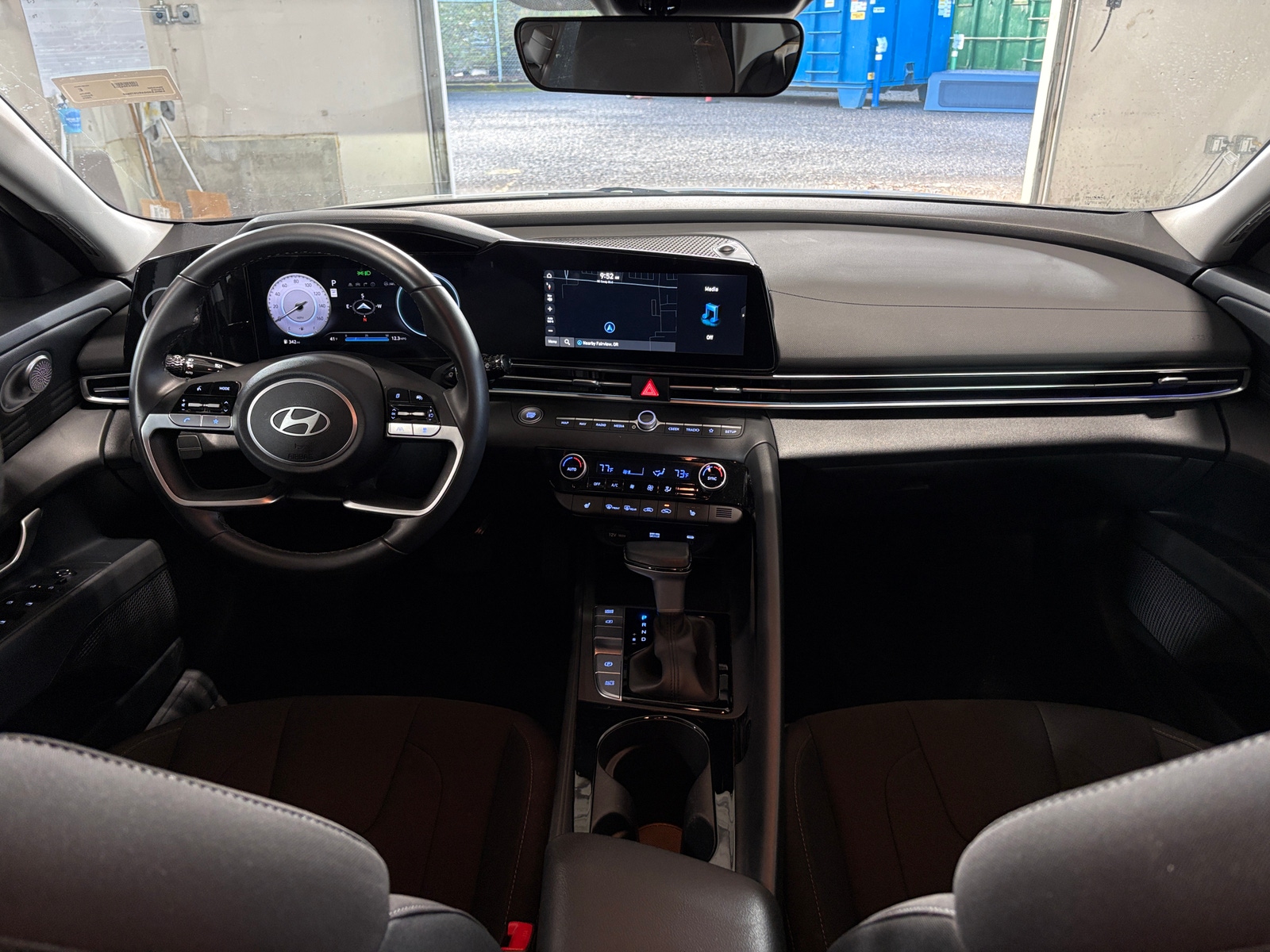 Thumbnail: 2025 Hyundai Elantra - 3