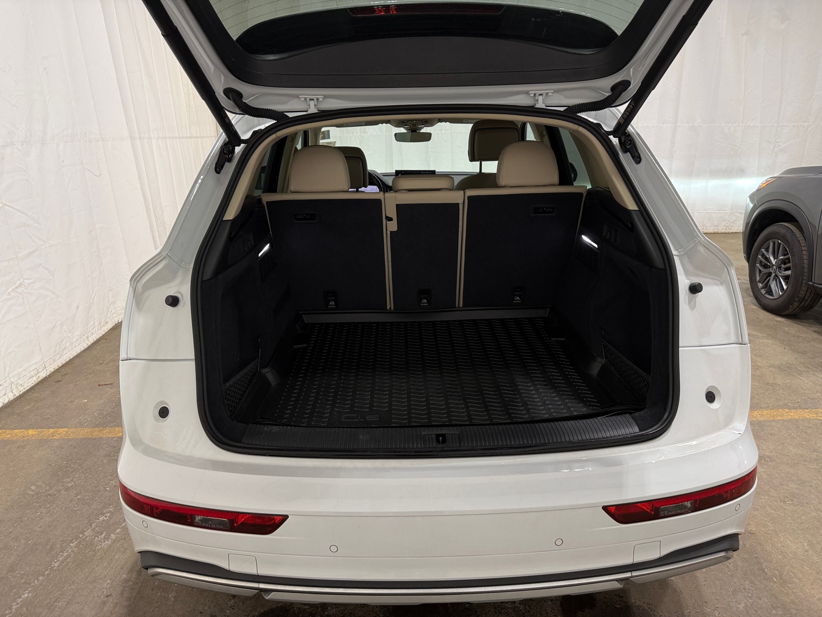 Thumbnail: 2021 Audi Q5 - 6