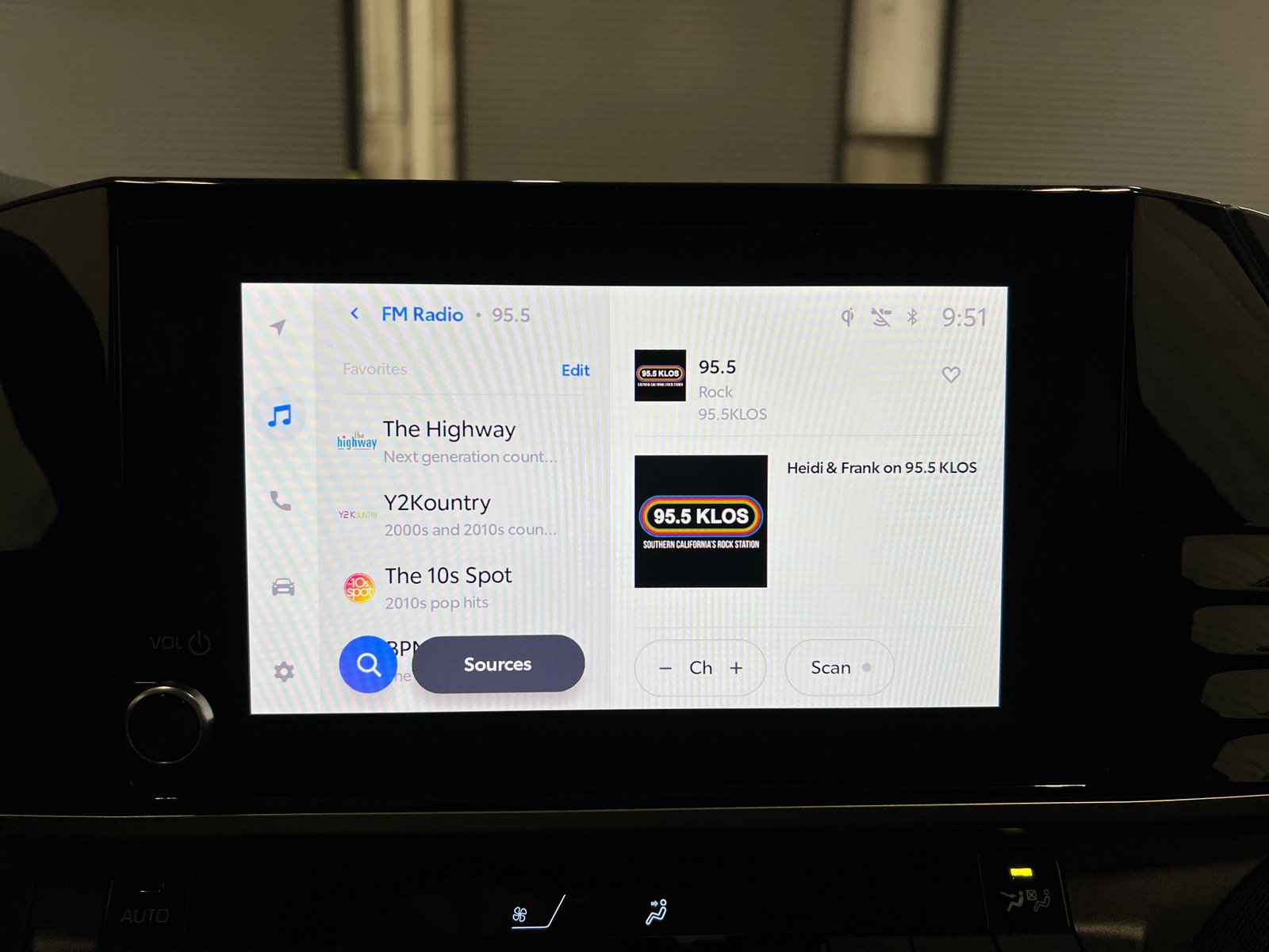 Thumbnail: 2025 Toyota Camry - 4
