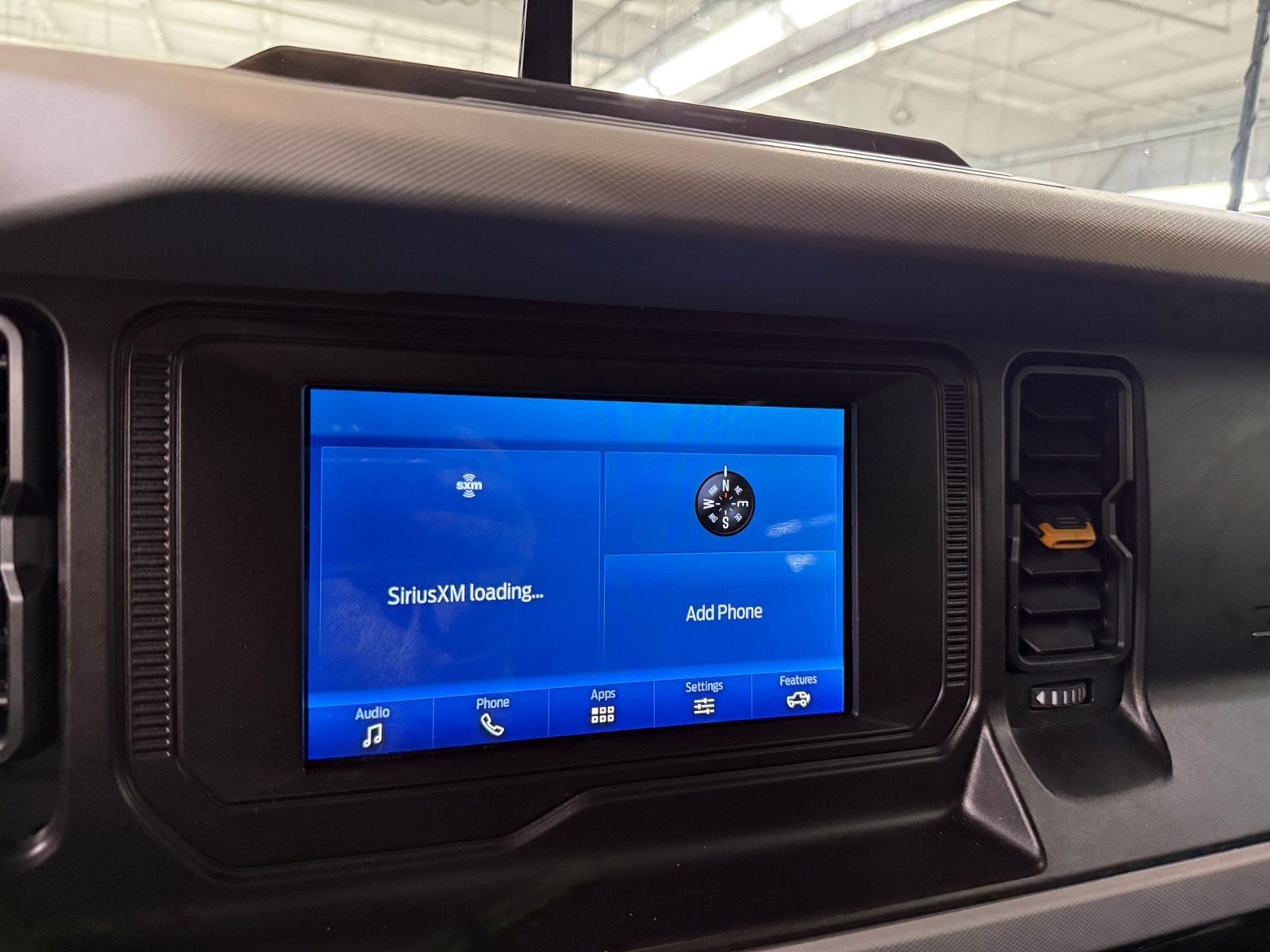 Thumbnail: 2022 Ford Bronco - 3