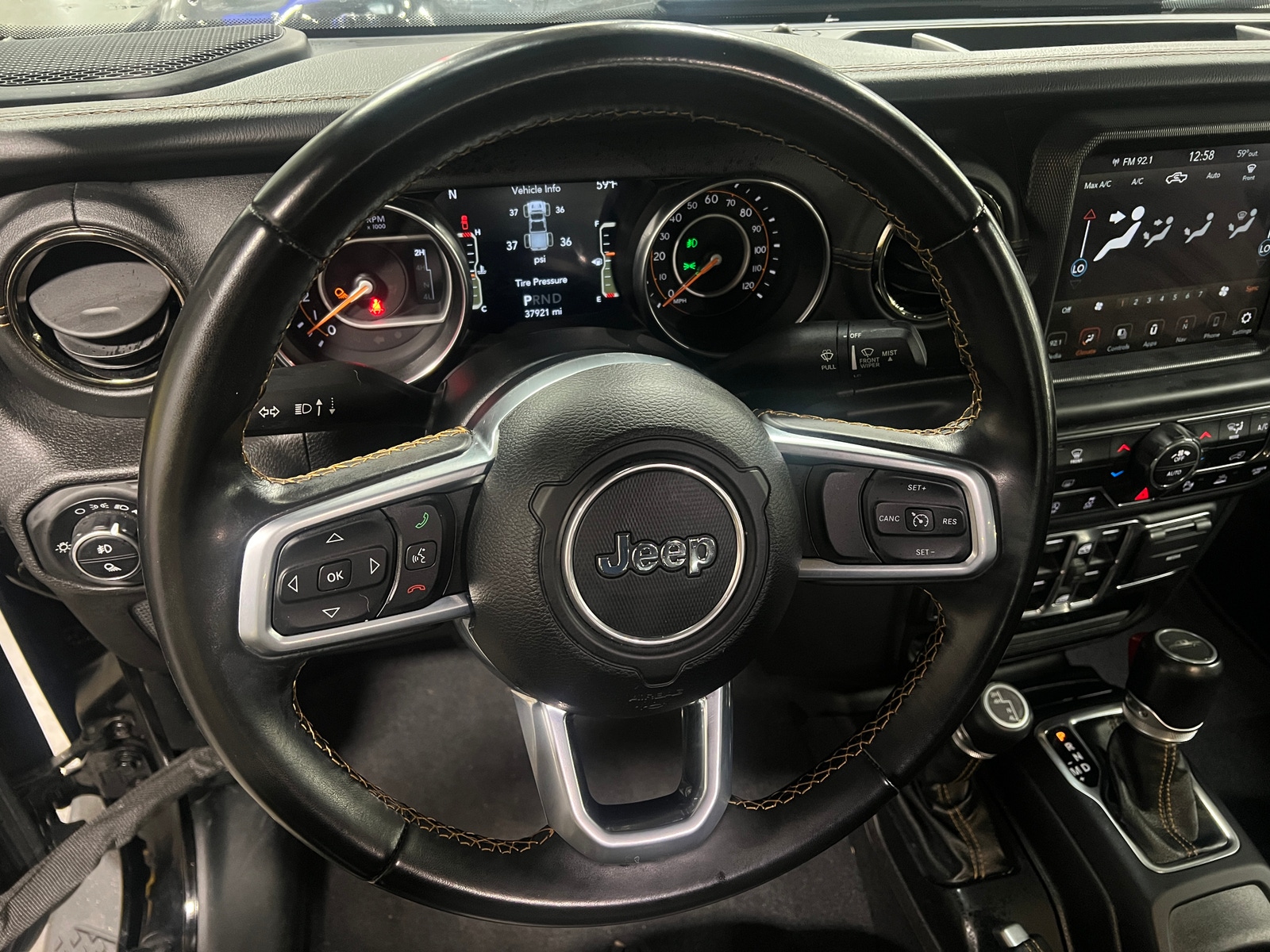 Thumbnail: 2021 Jeep Gladiator - 4