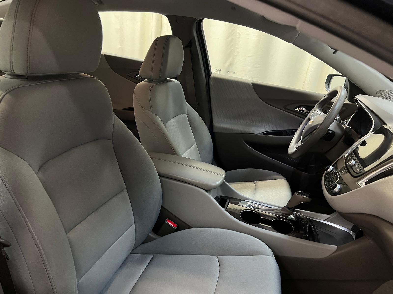 Thumbnail: 2020 Chevrolet Malibu - 2