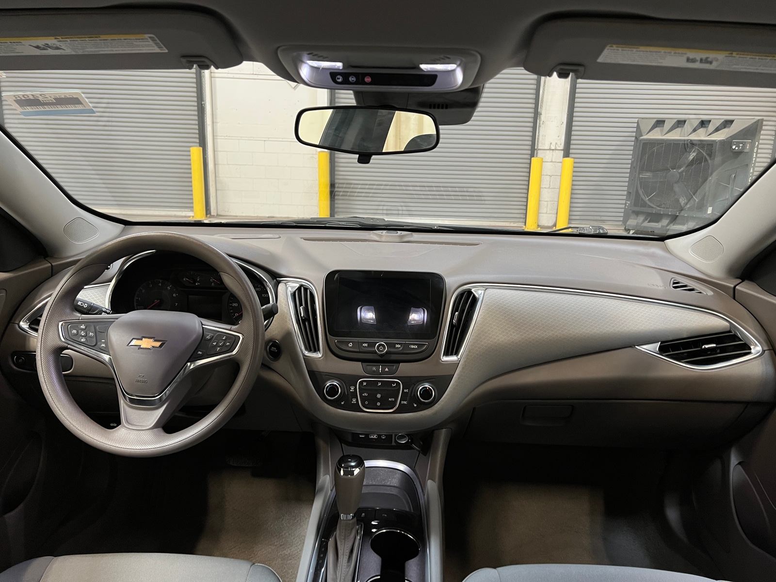 Thumbnail: 2020 Chevrolet Malibu - 3