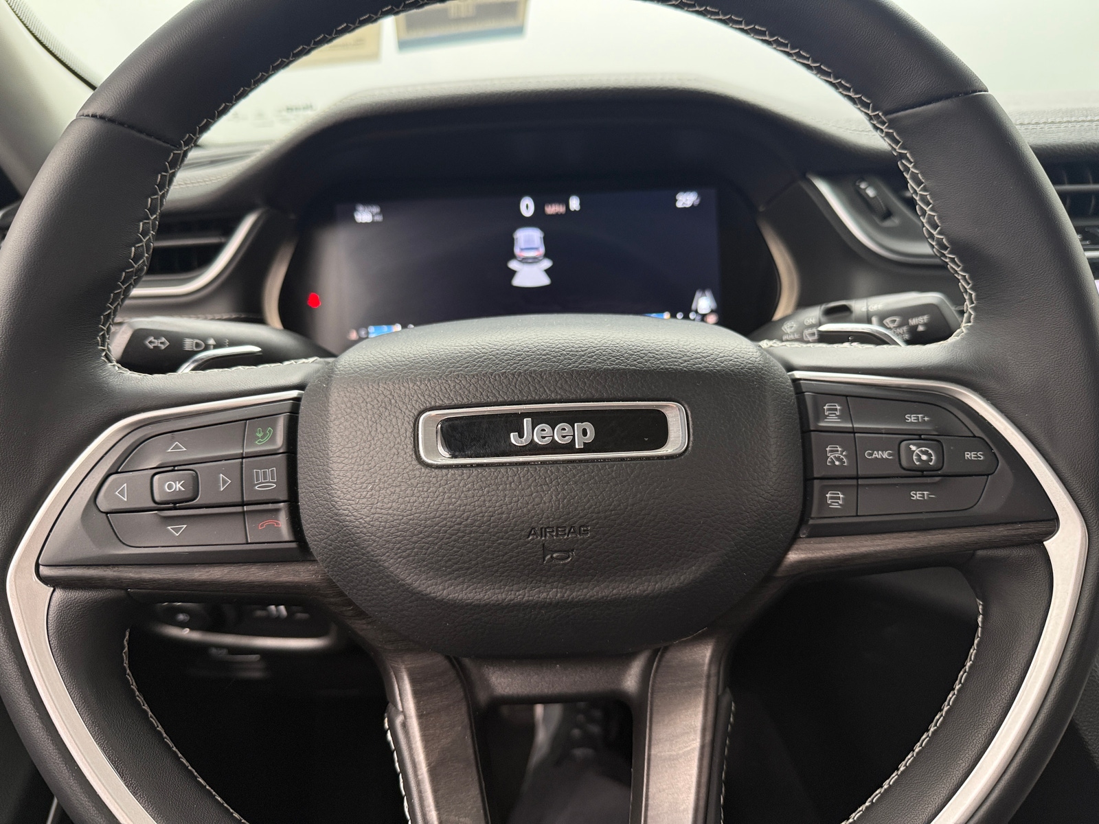 Thumbnail: 2022 Jeep Grand Cherokee L - 4