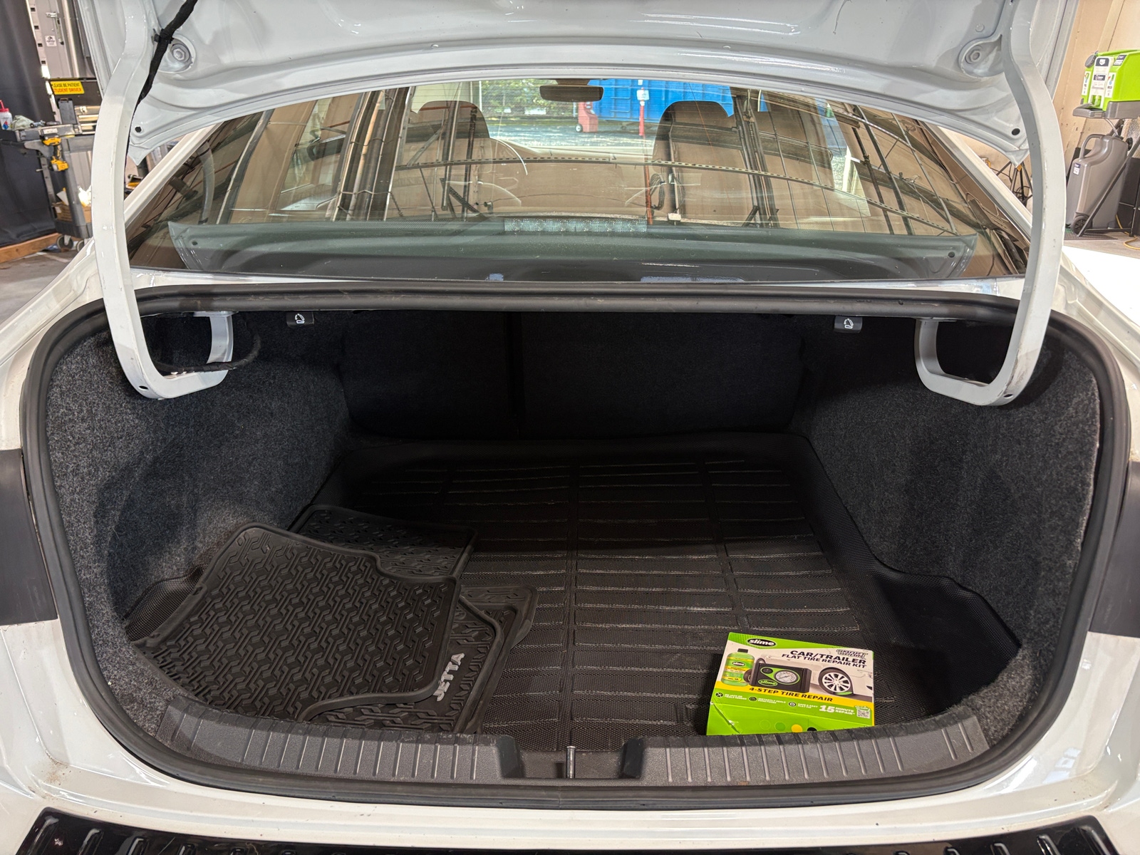 Thumbnail: 2023 Volkswagen Jetta - 7