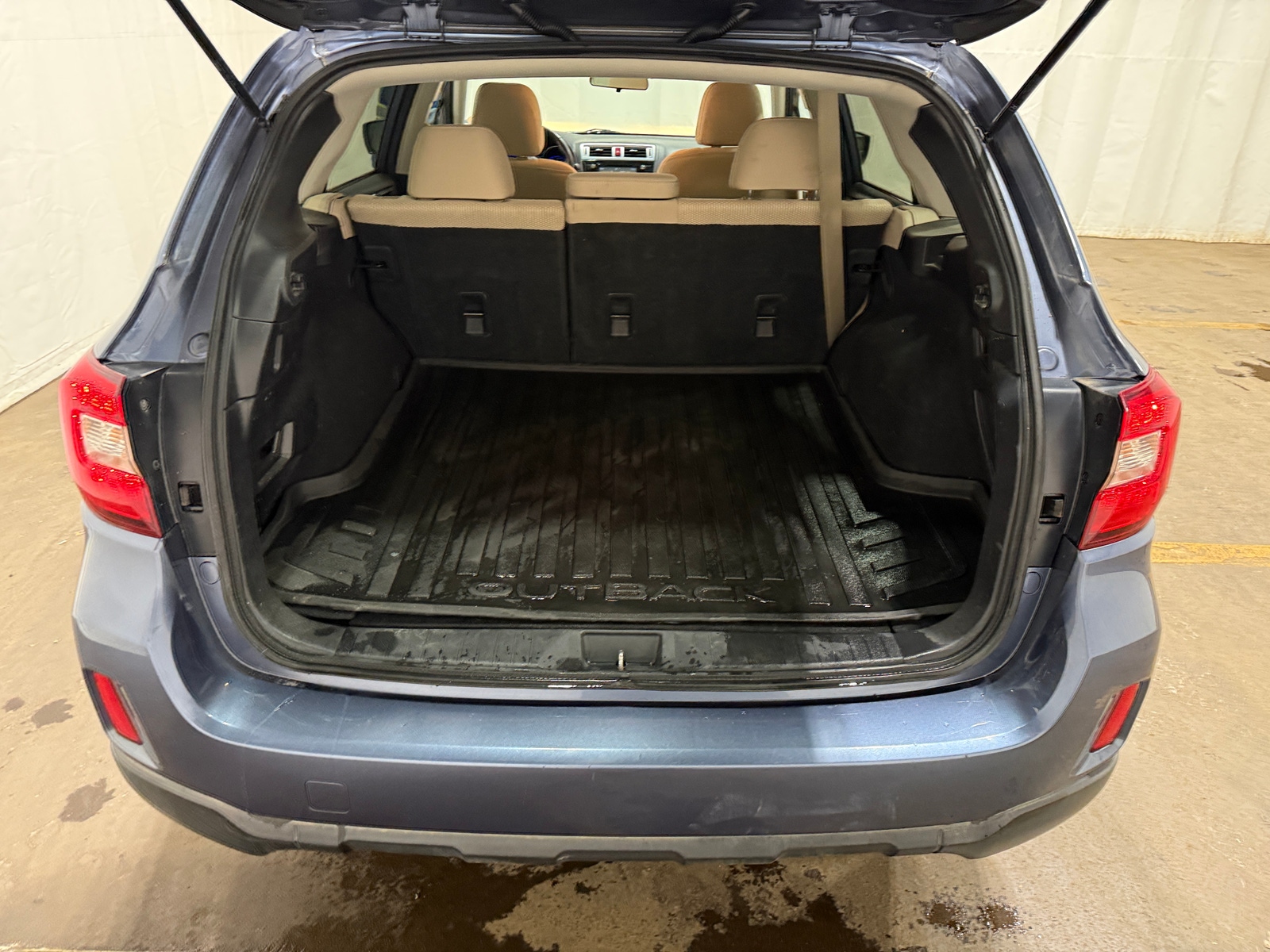 Thumbnail: 2016 Subaru Outback - 7