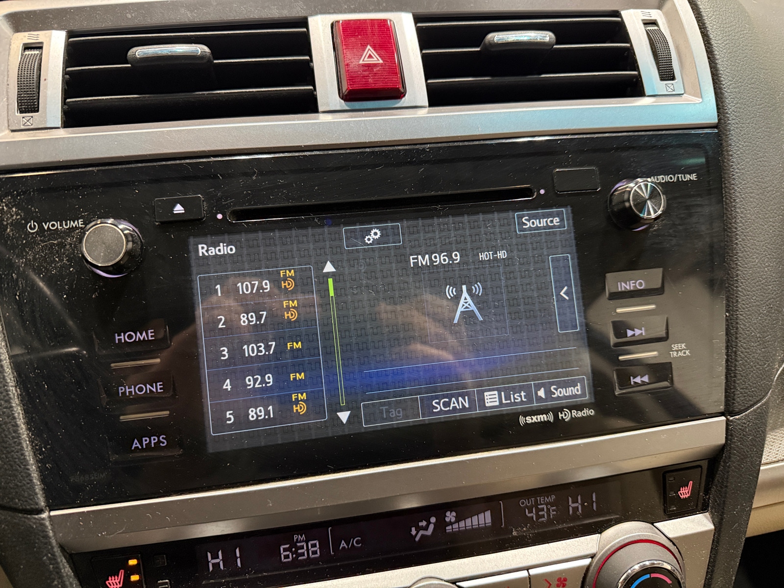 Thumbnail: 2016 Subaru Outback - 4