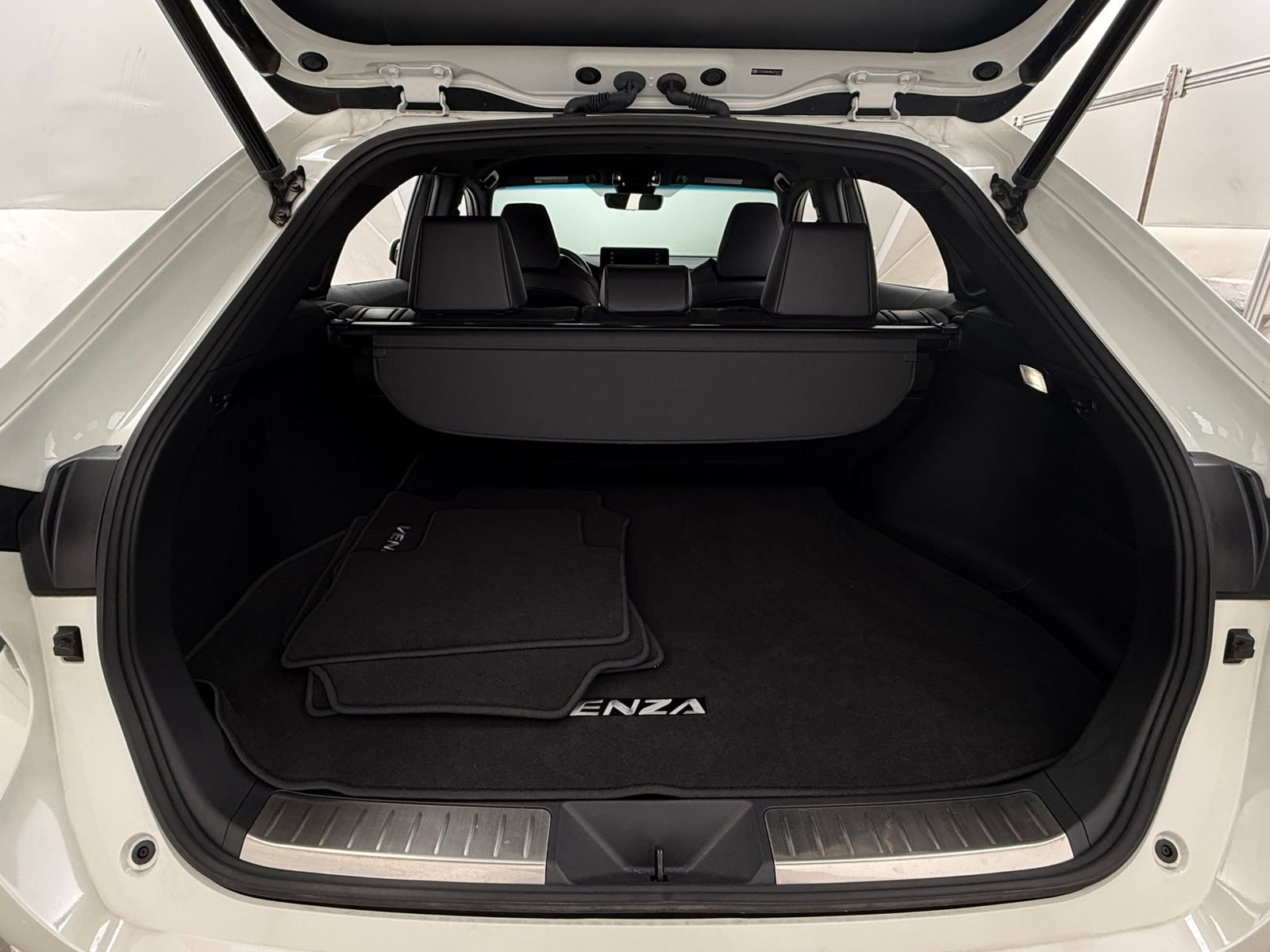 Thumbnail: 2021 Toyota Venza - 7