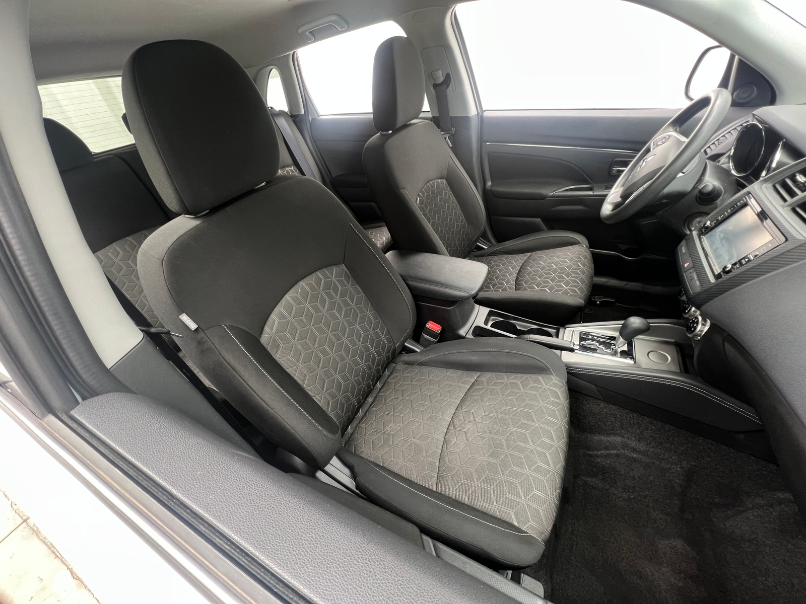 Thumbnail: 2022 Mitsubishi Outlander Sport - 2