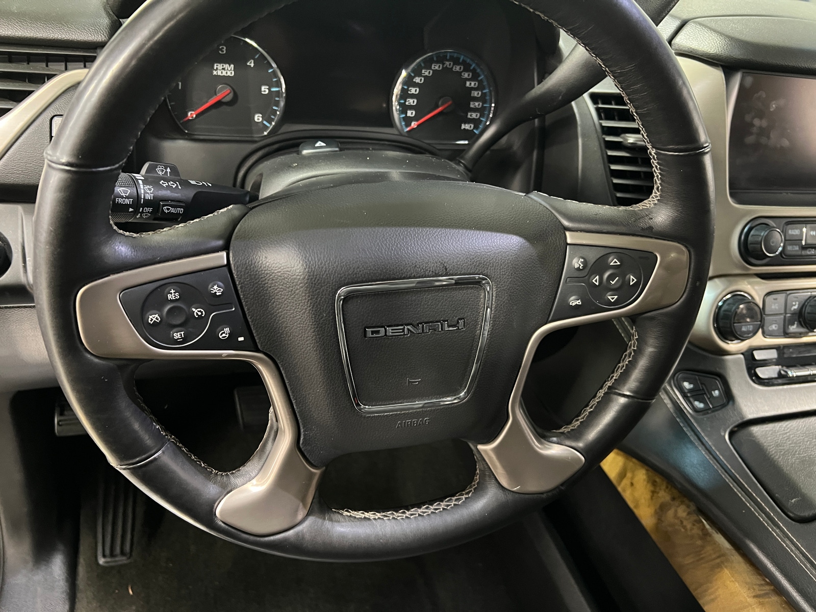 Thumbnail: 2017 GMC Yukon - 4