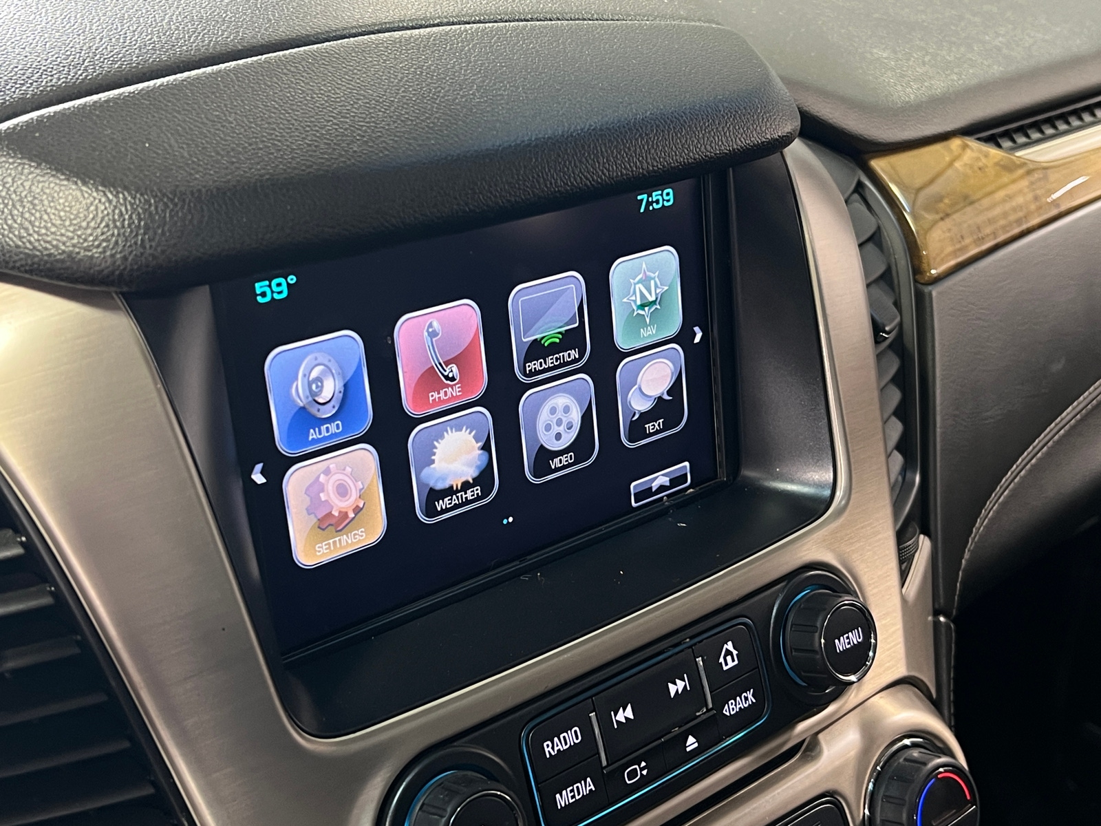 Thumbnail: 2017 GMC Yukon - 3