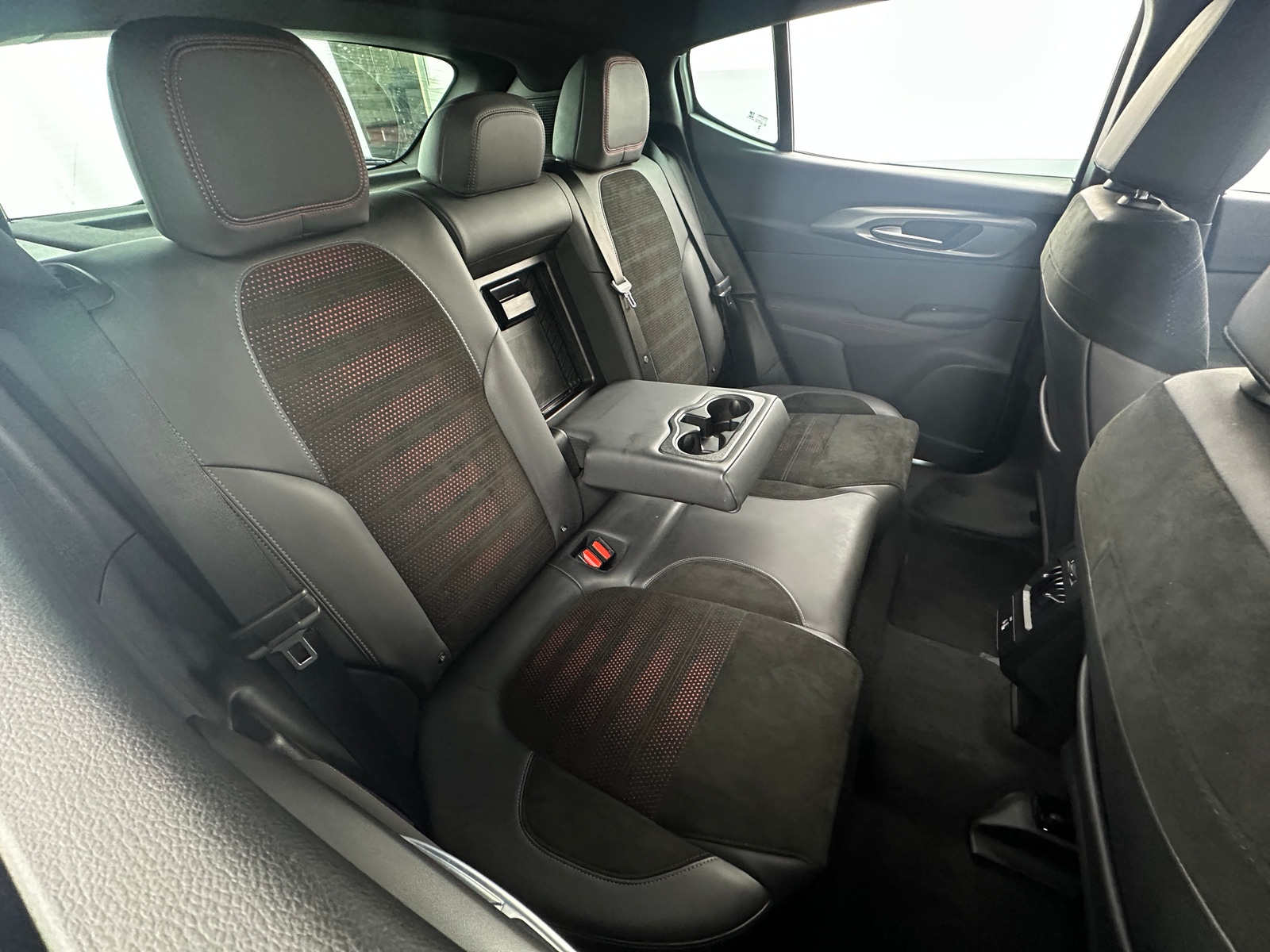 Thumbnail: 2024 Alfa Romeo Tonale - 6