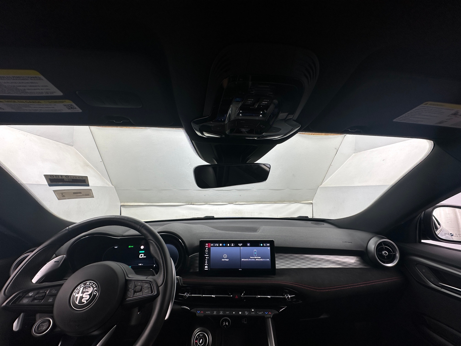 Thumbnail: 2024 Alfa Romeo Tonale - 3