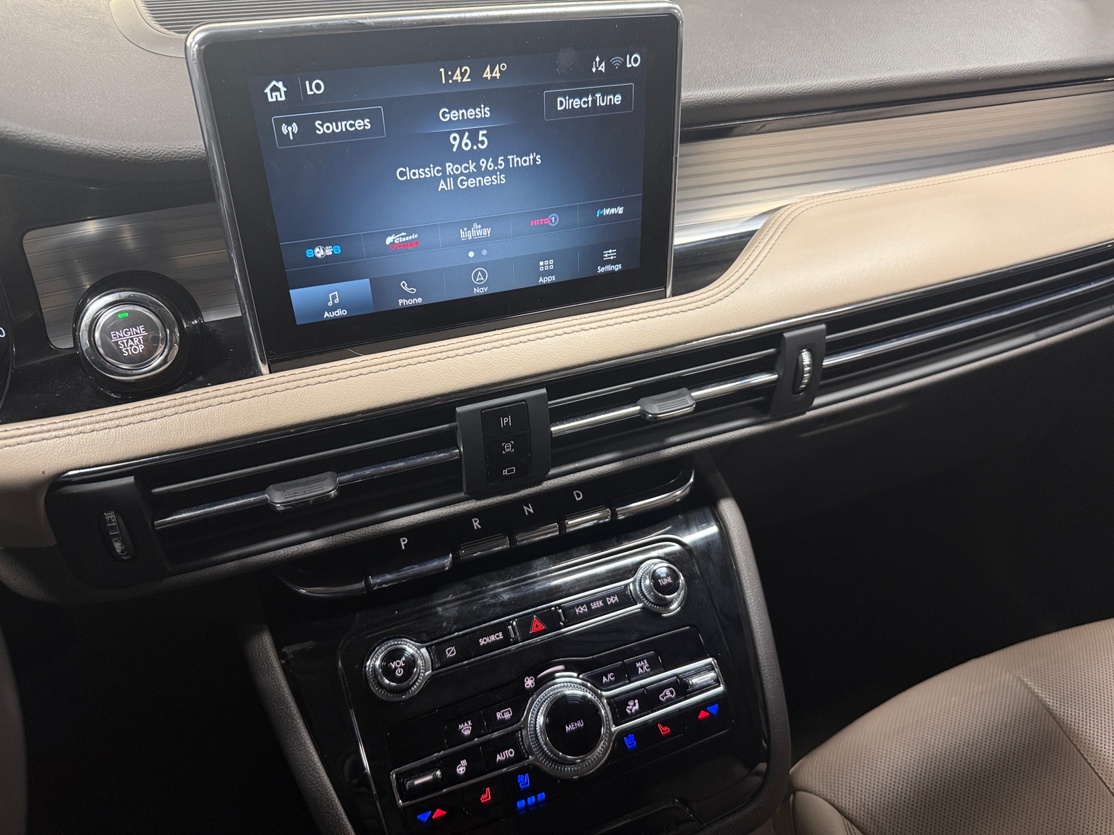 Thumbnail: 2022 Lincoln Corsair - 3