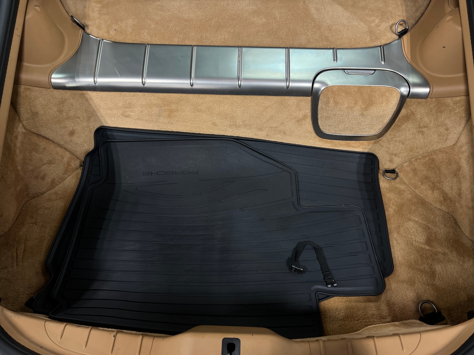 Thumbnail: 2011 Porsche Cayman - 3