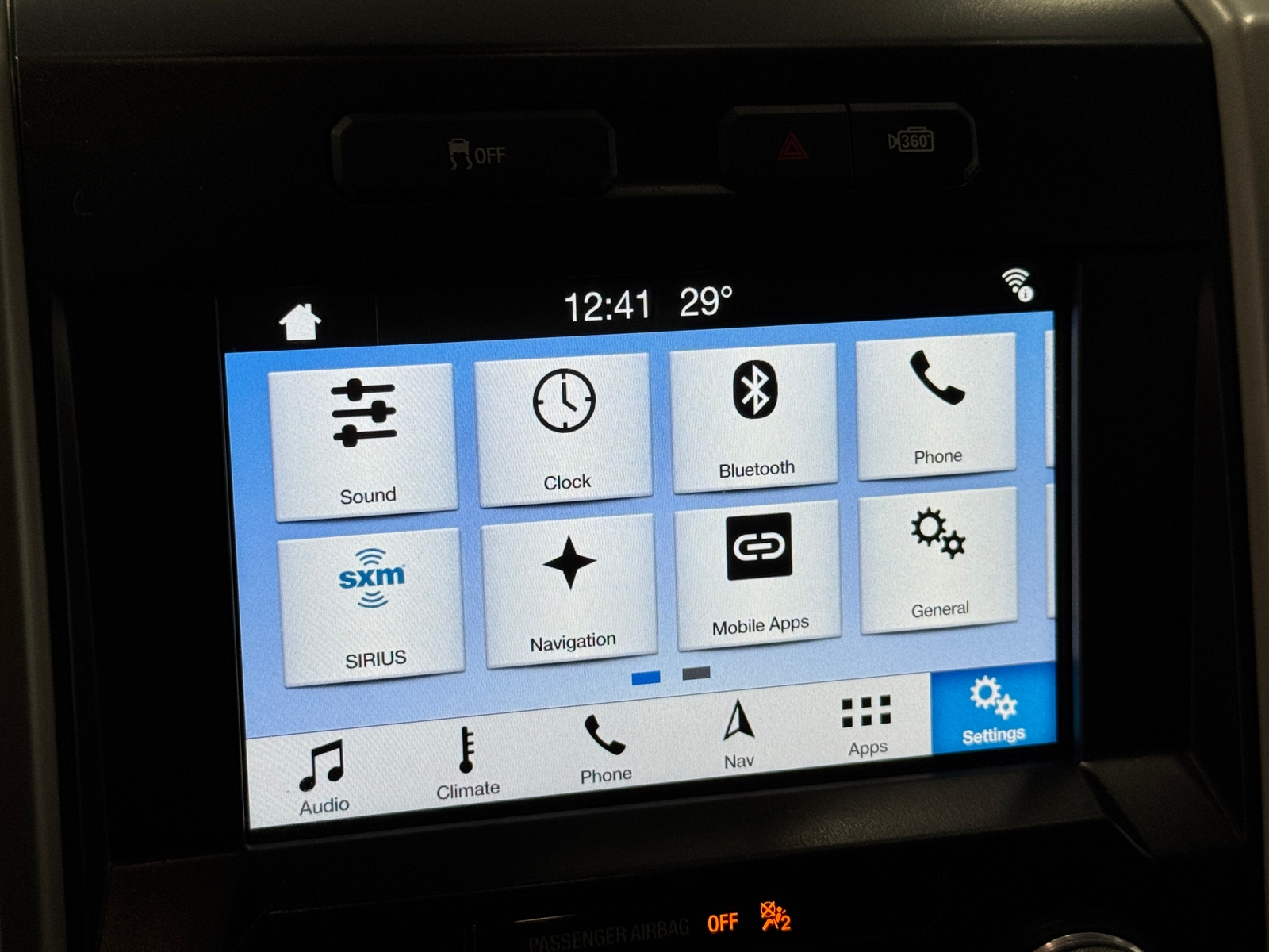 Thumbnail: 2016 Ford Econoline - 3