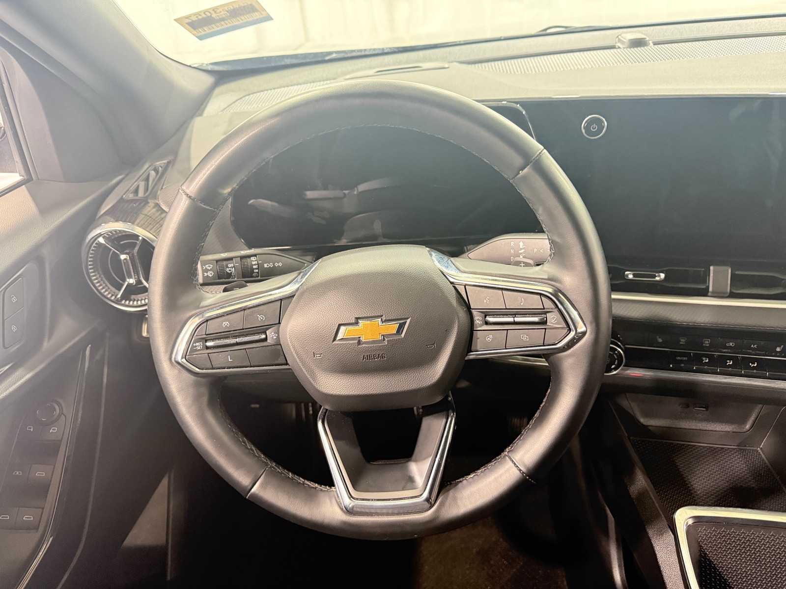 Thumbnail: 2025 Chevrolet Equinox - 4