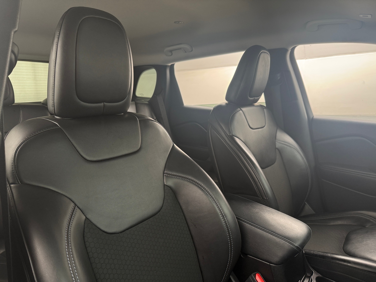 Thumbnail: 2019 Jeep Cherokee - 2