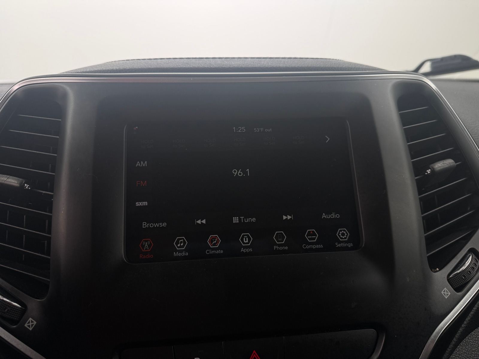 Thumbnail: 2019 Jeep Cherokee - 4