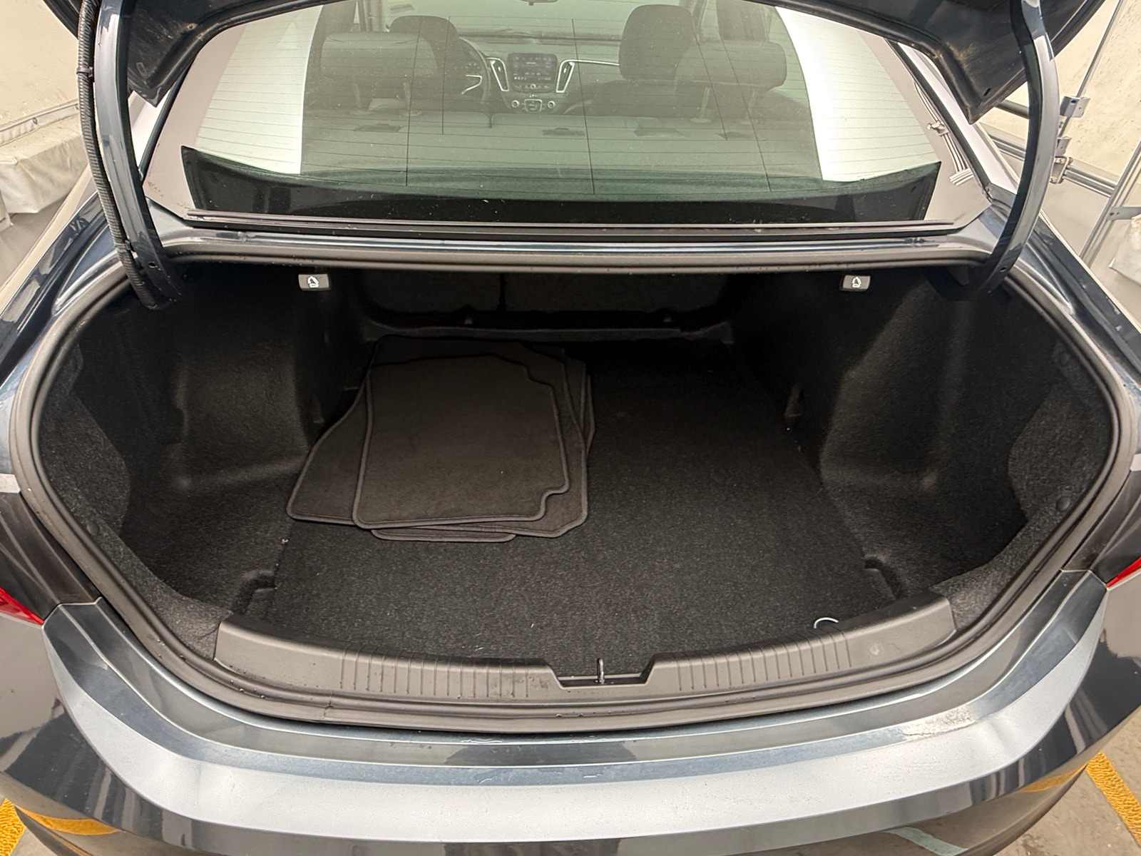 Thumbnail: 2020 Chevrolet Malibu - 7