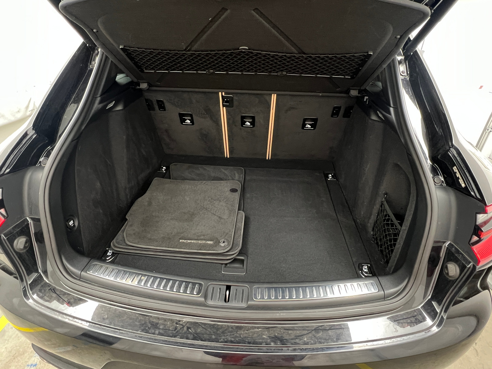 Thumbnail: 2017 Porsche Macan - 6