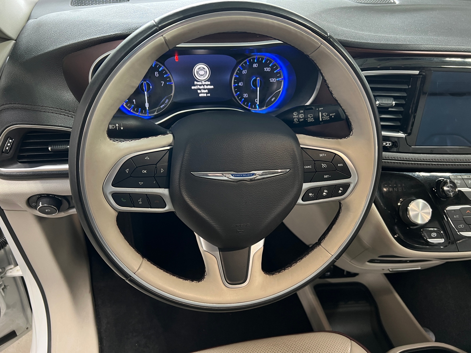 Thumbnail: 2018 Chrysler Pacifica - 4