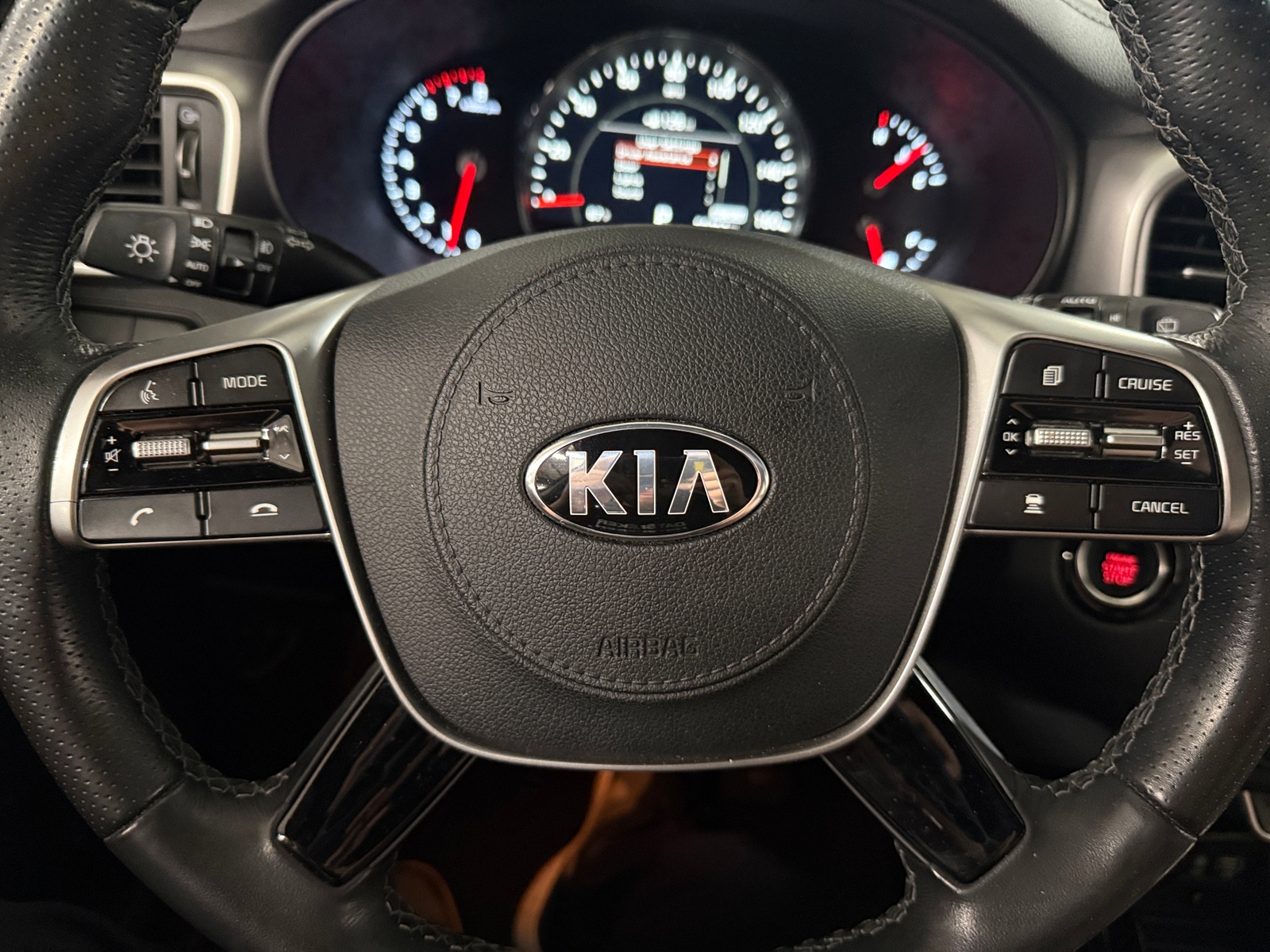 Thumbnail: 2019 Kia Sorento - 4