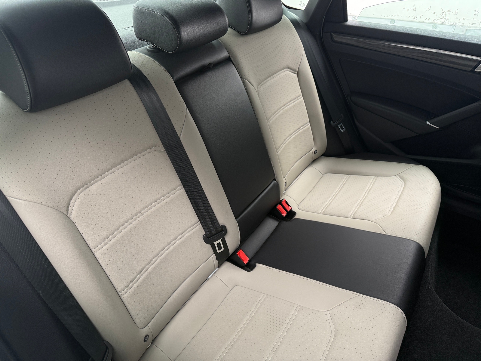 Thumbnail: 2021 Volkswagen Passat - 5