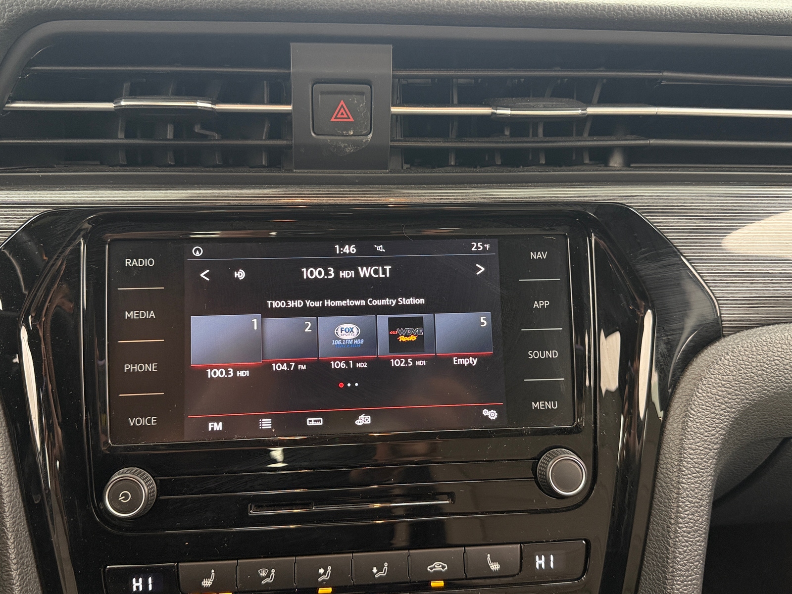 Thumbnail: 2021 Volkswagen Passat - 3