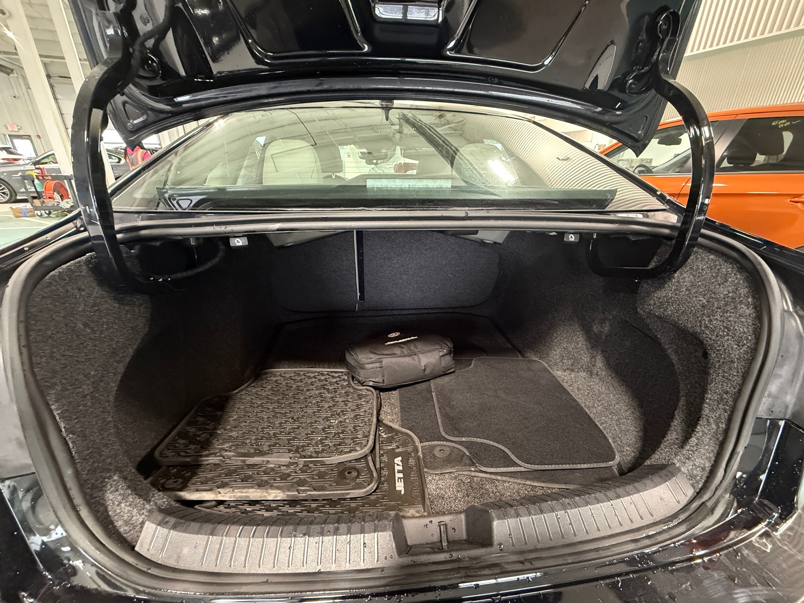 Thumbnail: 2019 Volkswagen Jetta - 7