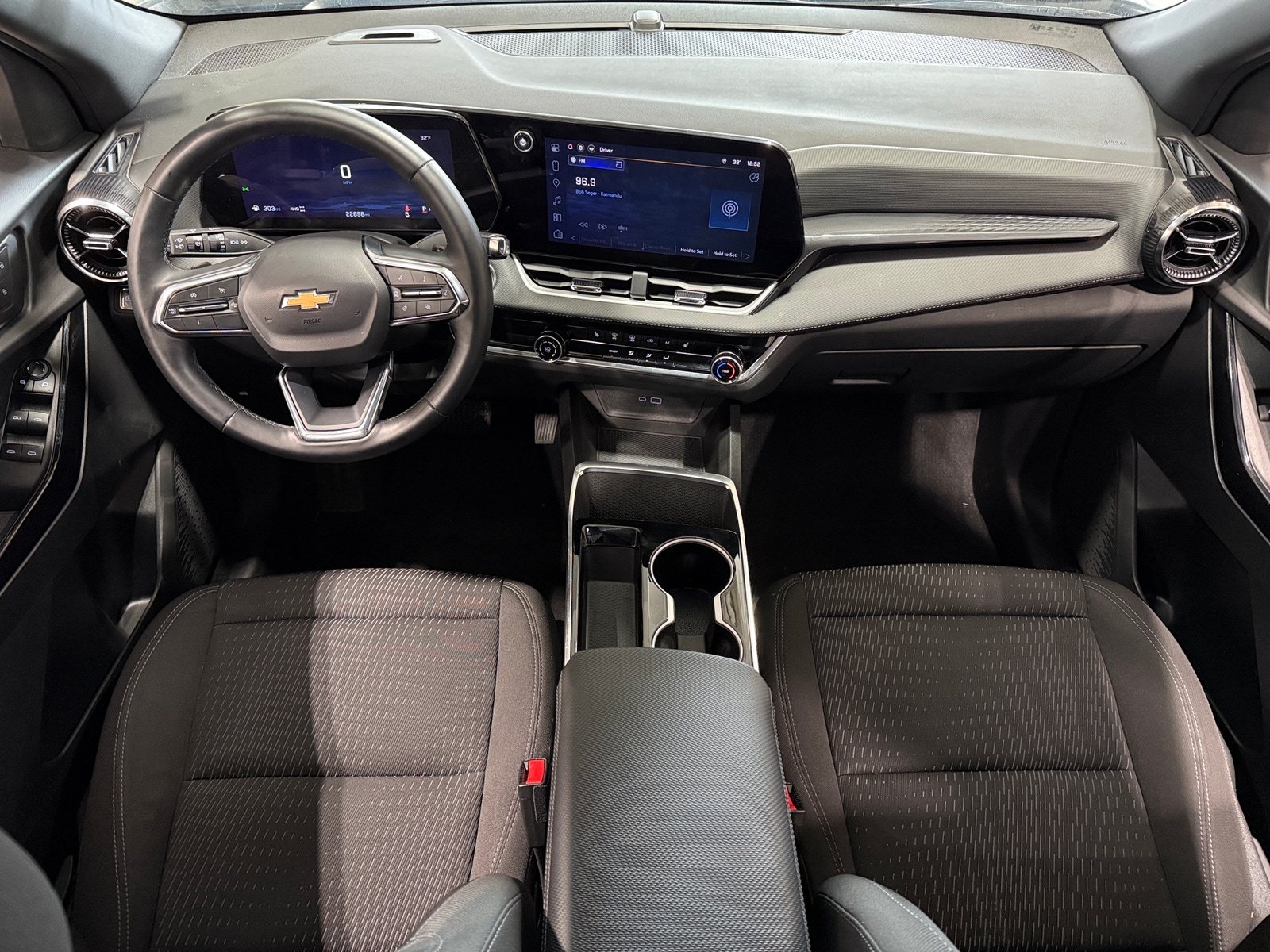 Thumbnail: 2025 Chevrolet Equinox - 3