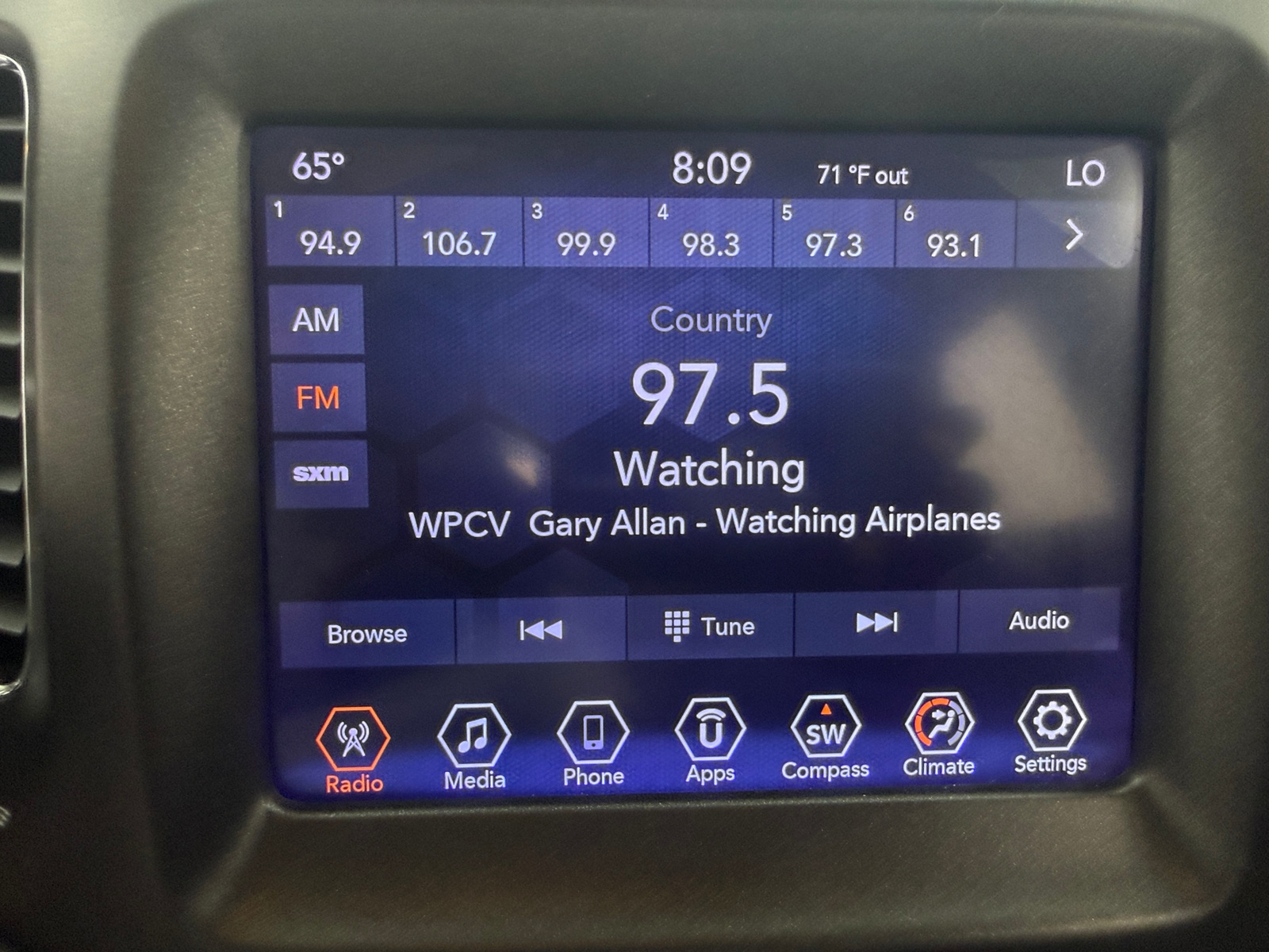 Thumbnail: 2021 Jeep Compass - 4