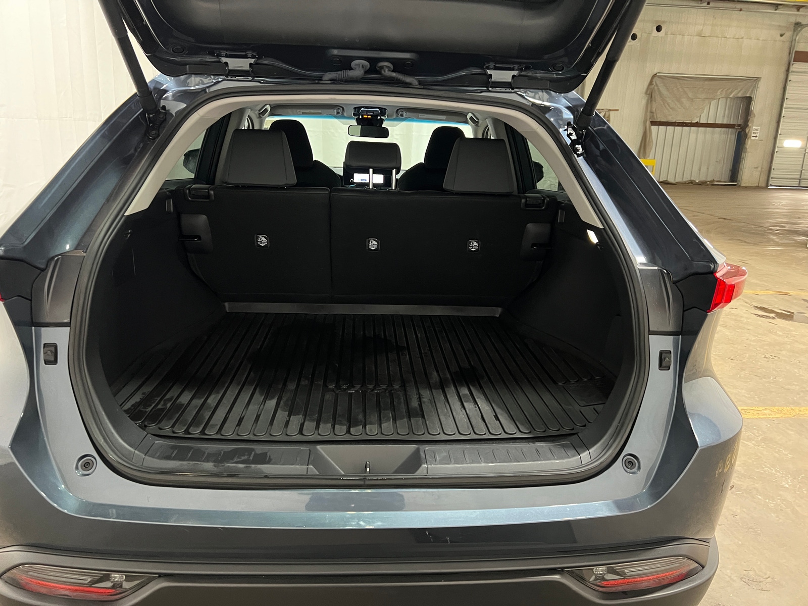 Thumbnail: 2024 Toyota Venza - 7