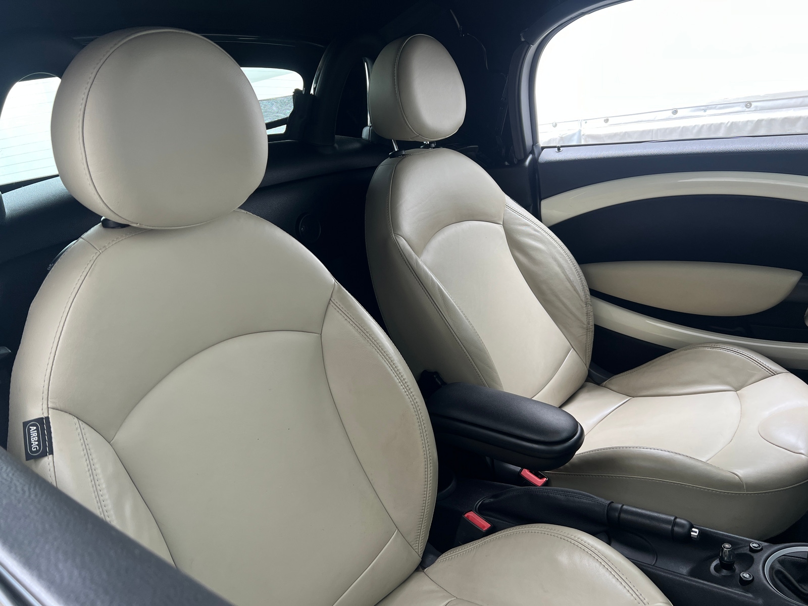 Thumbnail: 2015 MINI Cooper Roadster - 2