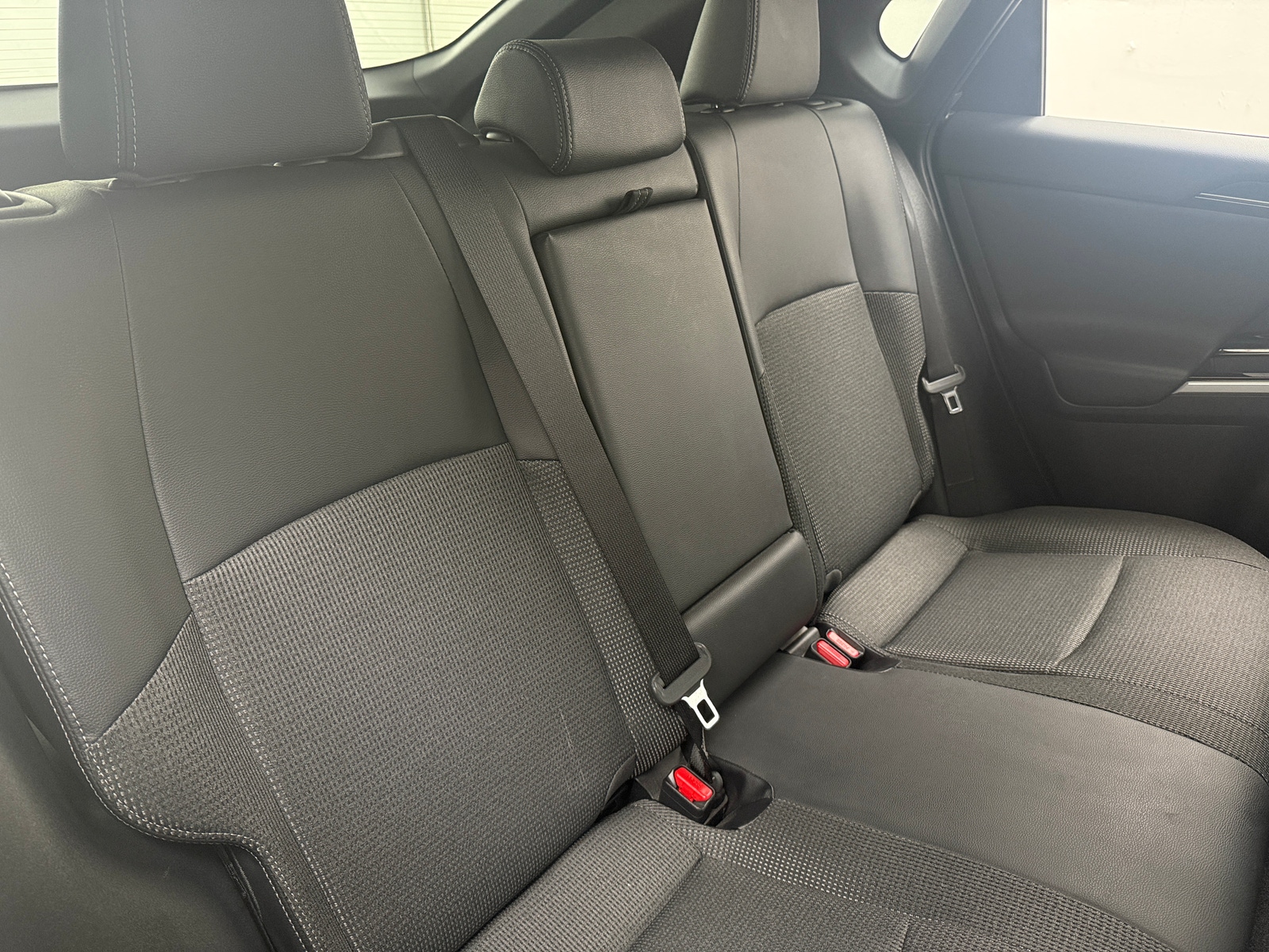 Thumbnail: 2023 Toyota bZ4X - 5