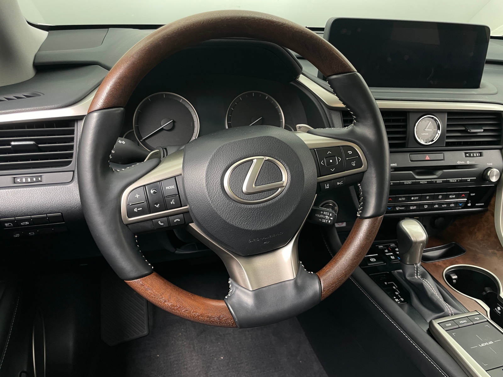 Thumbnail: 2022 Lexus RX - 4