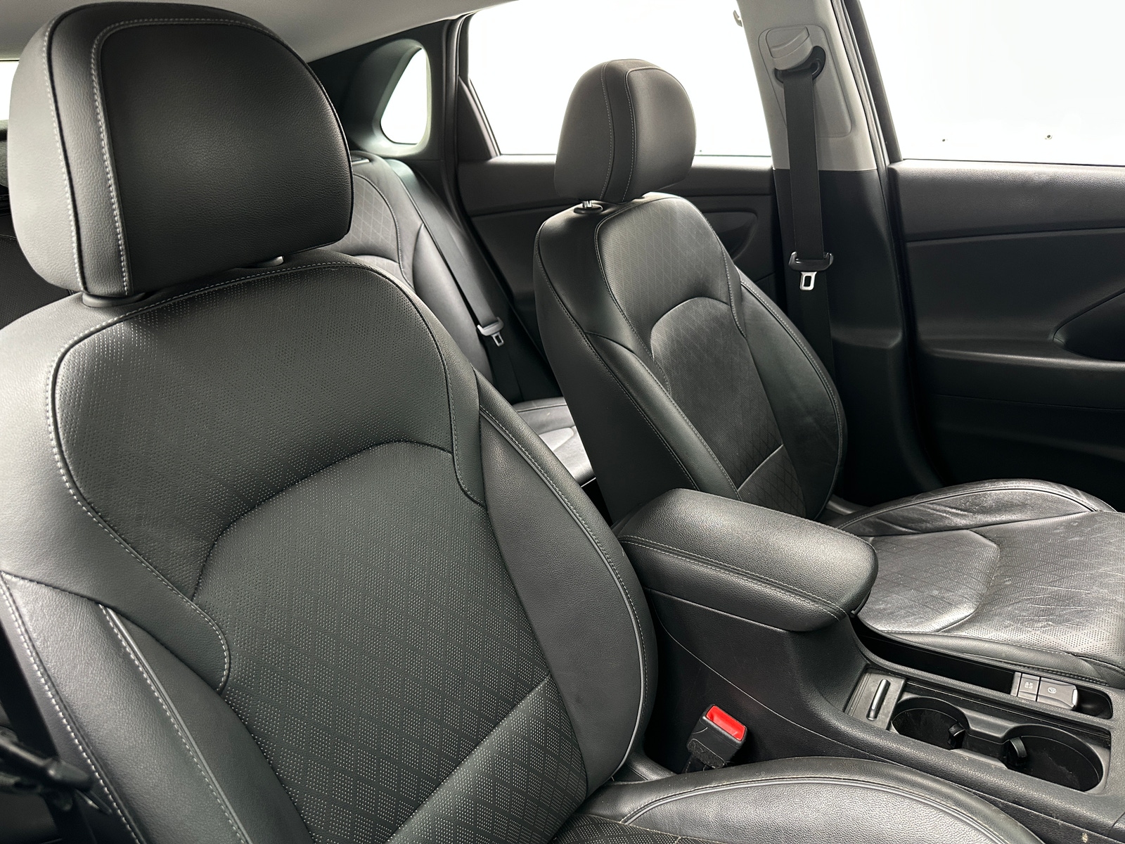 Thumbnail: 2018 Hyundai Elantra - 2