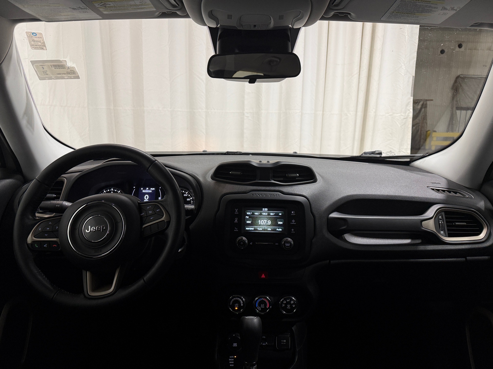 Thumbnail: 2017 Jeep Renegade - 3