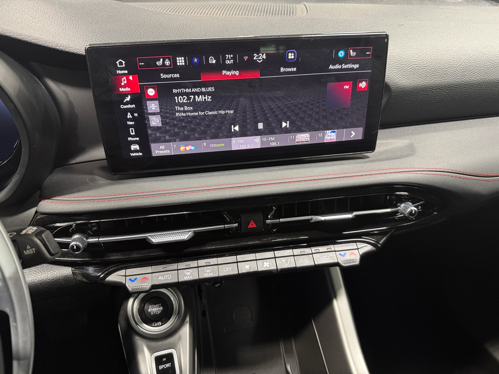 Thumbnail: 2024 Dodge Hornet - 3