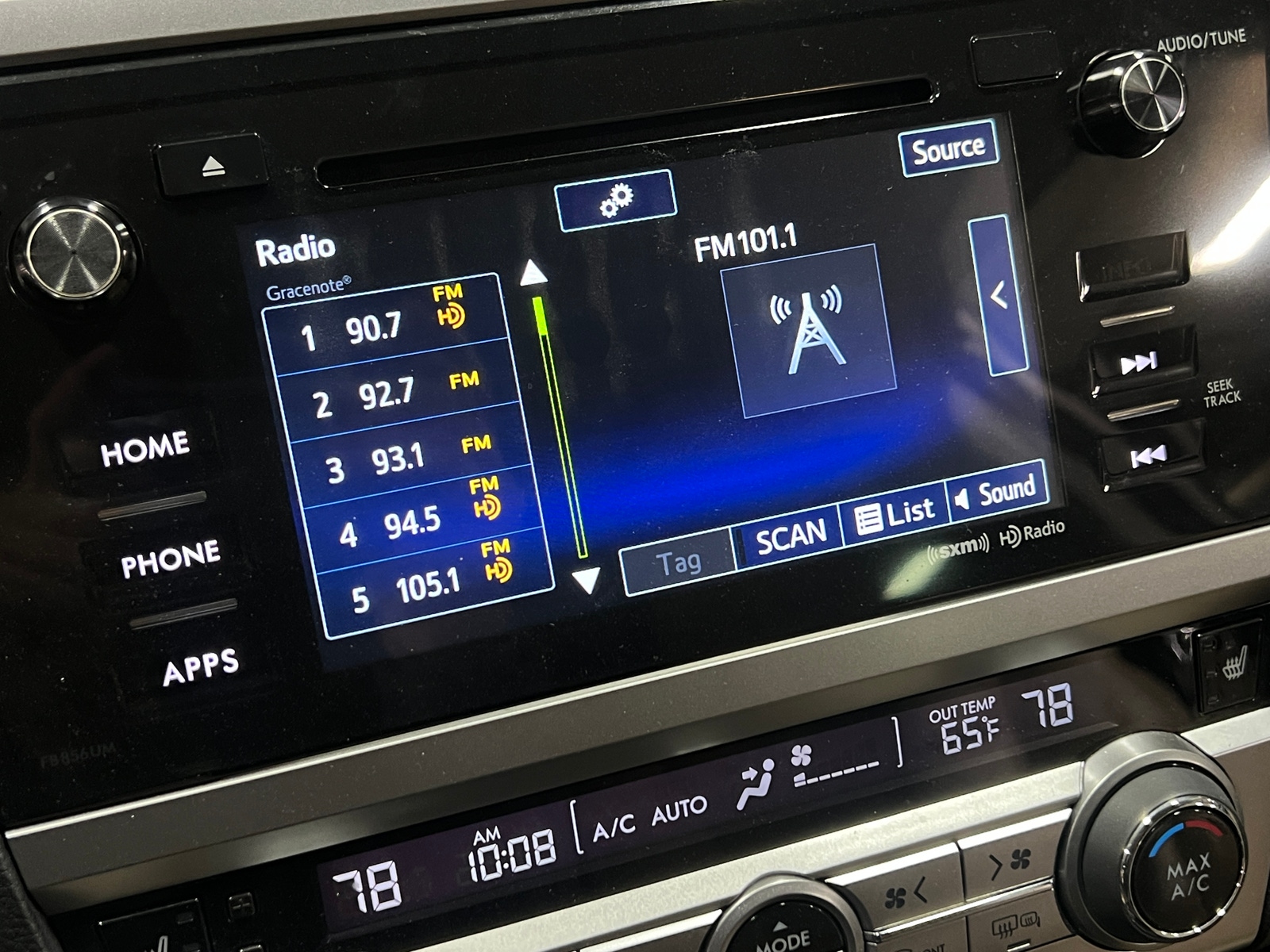 Thumbnail: 2017 Subaru Legacy - 4