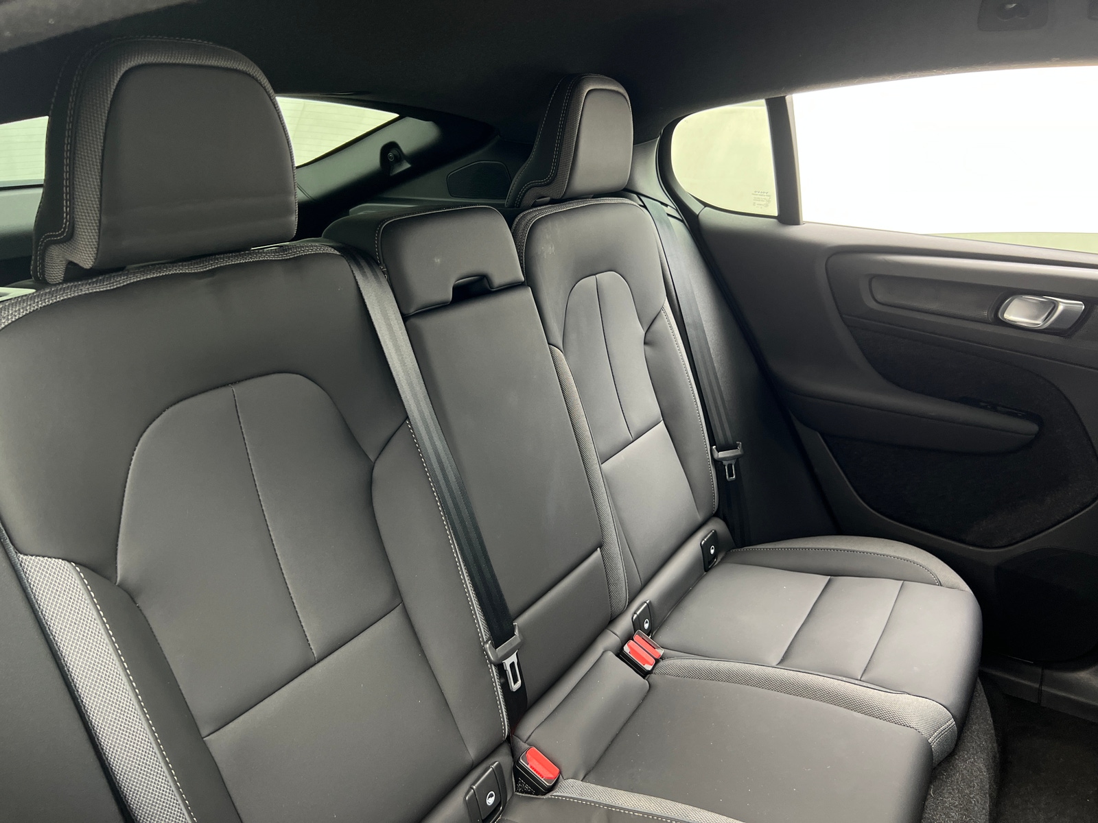 Thumbnail: 2023 Volvo C40 - 5